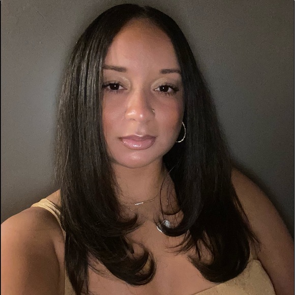 Meet your Posher, Haille - Picture 3 of 7